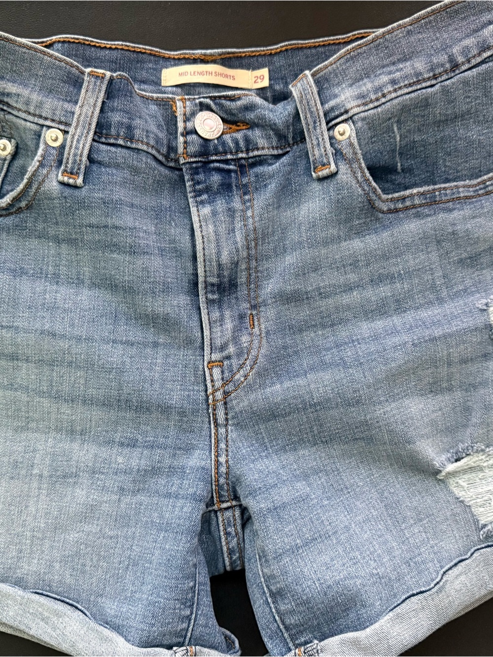 Levi’s Light Wash Denim Mid Length Shorts - Blue